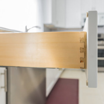 UT White Shaker Kitchen Cabinets
