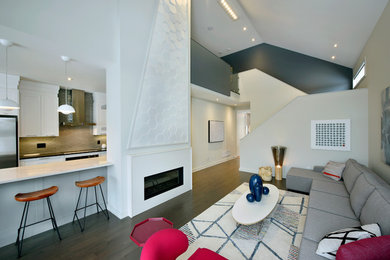 Home design - huge contemporary home design idea in Ottawa