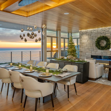 The Bluff house dining and living room in Pismo Beach