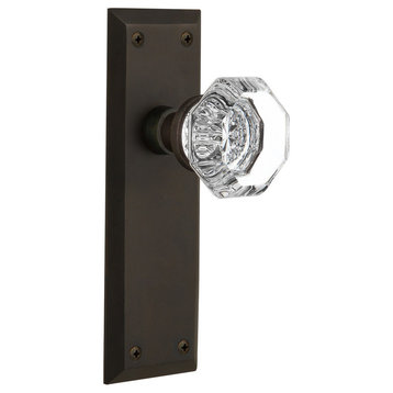 Single New York Plate With Waldorf Knob, Oil-Rubbed Bronze