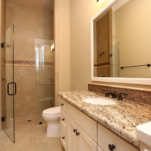 Guest Bedroom - Downstairs