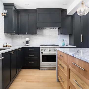 Black kitchen