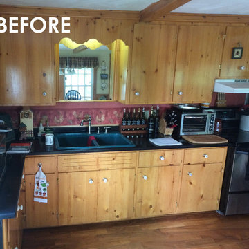 Farmhouse cozy kitchen with old fashioned appliances