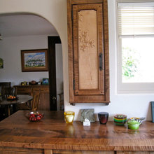 Kitchen cabinet