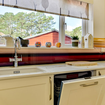 Classic British Kitchen in Horsham, West Sussex