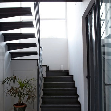 TIEMBLO HOUSE