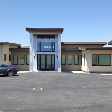 Modern - House in Danville