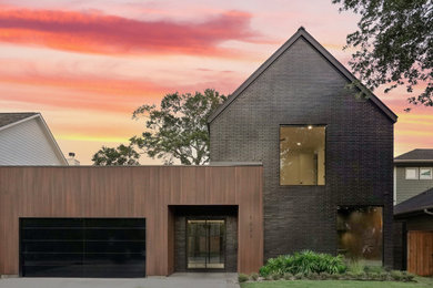Example of a 1960s exterior home design in Houston