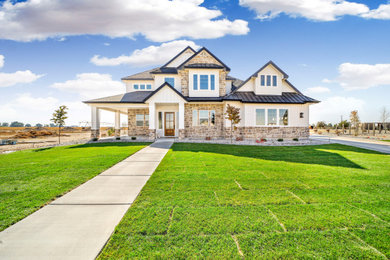 Transitional exterior home idea in Boise