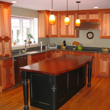 Custom Kitchens - Natural & Stained Finishes