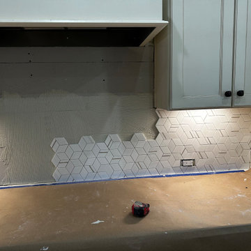 Kitchen Backsplash & Hood Range