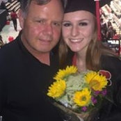 Travis Lewis's photo