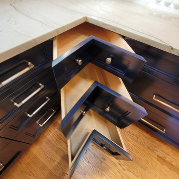 Corner drawers