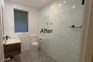 Contemporary bathroom.