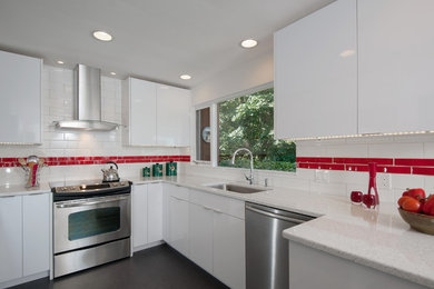 Kitchen - contemporary kitchen idea in Seattle