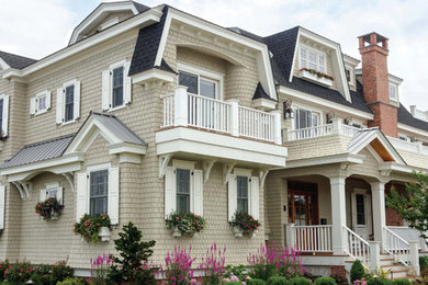 Exterior home idea in New York