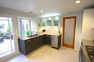 Inspiration for a modern home design remodel in Orange County