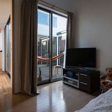 中庭のある小さな平屋