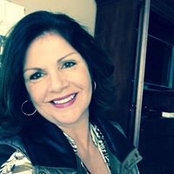Carla Bardhi's photo