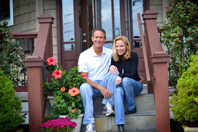 This is an example of a traditional porch design in Philadelphia.