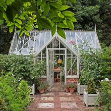 Expertentipps, wie Sie Plastikabfall im Garten vermeiden