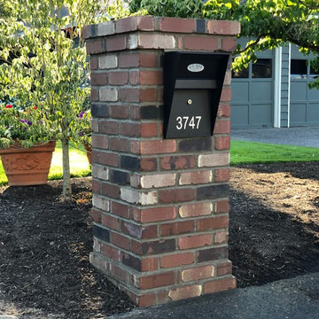 Lake Oswego Brick mailbox