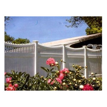 Vinyl Board Fence with Scalloped Chestnut Hill Accent