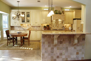 Inspiration for a timeless kitchen remodel in Austin