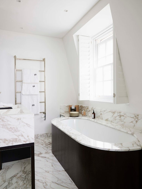 60K Medium  Sized Traditional Bathroom  and Cloakroom Design  