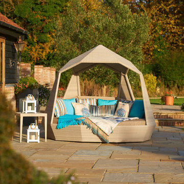 The Stunning Jewel Daybed