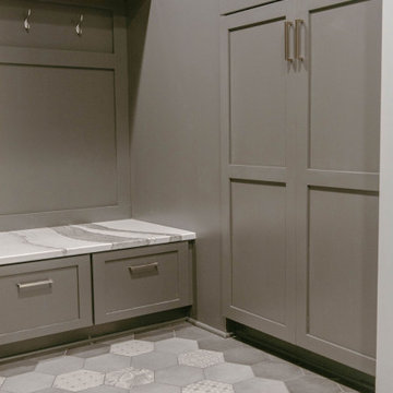 Armbrust Oaks Mudroom