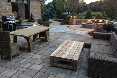 Inspiration for a classic patio in Chicago.
