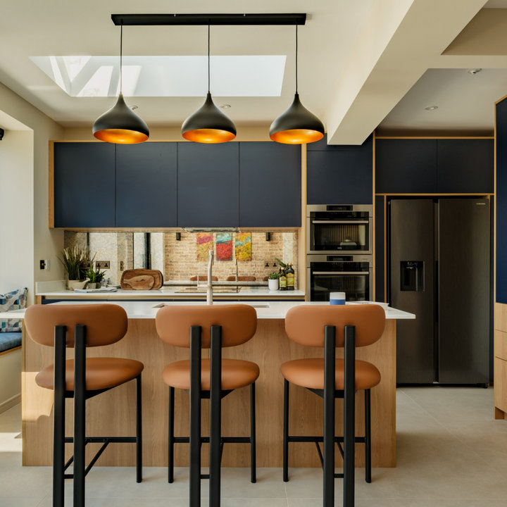 75 Beautiful Medium Sized Kitchen Ideas and Designs - February 2026 ...