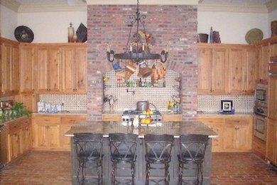 Kitchen photo in New Orleans