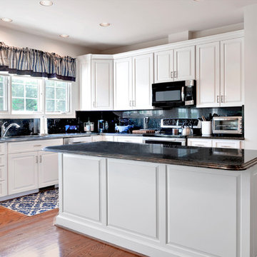 White Laminate Kitchen with Mudroom in Darnestown, MD