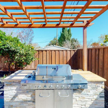 Pergola And Outdoor Kitchen in Palo Alto