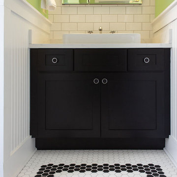 Farmhouse Pingree Grove Bath