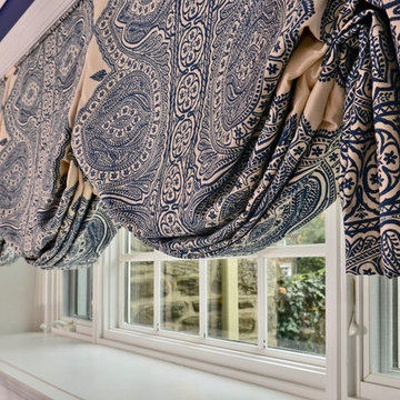 Inverted Pleat Scallop Shade