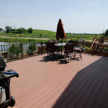 Azek deck with Aluminum rail