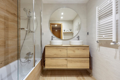 マドリードにあるアジアンスタイルのおしゃれな浴室の写真