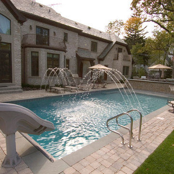 Highland Park, IL Swimming Pool and Raised Water Wall