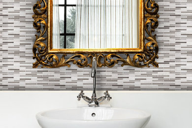 Example of a bathroom design in Los Angeles