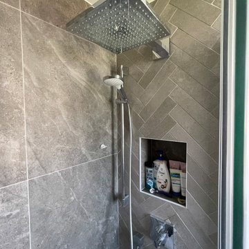 Small Ensuite shower room