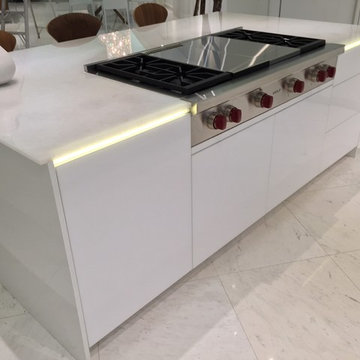 Kitchen - Rauvisio crystal white doors