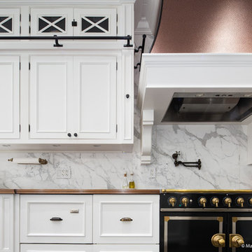 Filmmaker Interprets Luxury Yacht Interior in a 3-BR Home