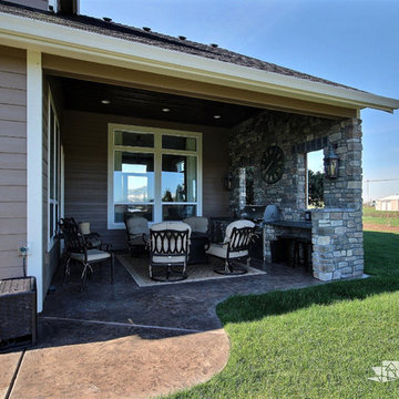 The Willow - Transitional Family Home on Acreage in Brush Prairie, Washington