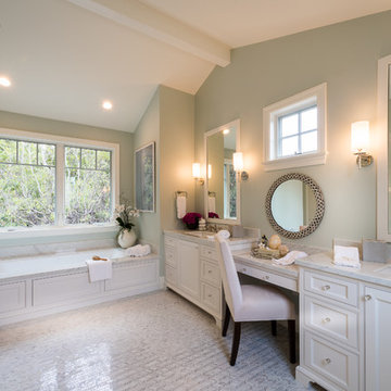 A costal Cape Cod transitional