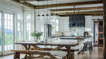 Farmhouse Kitchen and Dining Room