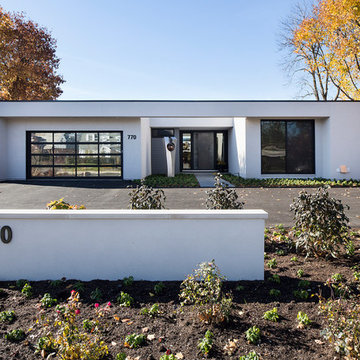 Contemporary Ranch with Golf Course Views