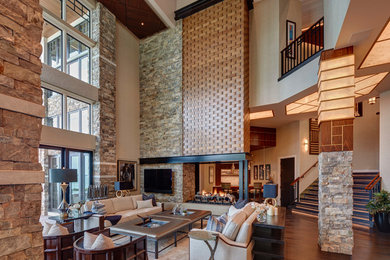 Living room photo in Grand Rapids